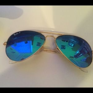 Blue polarized ray ban aviators